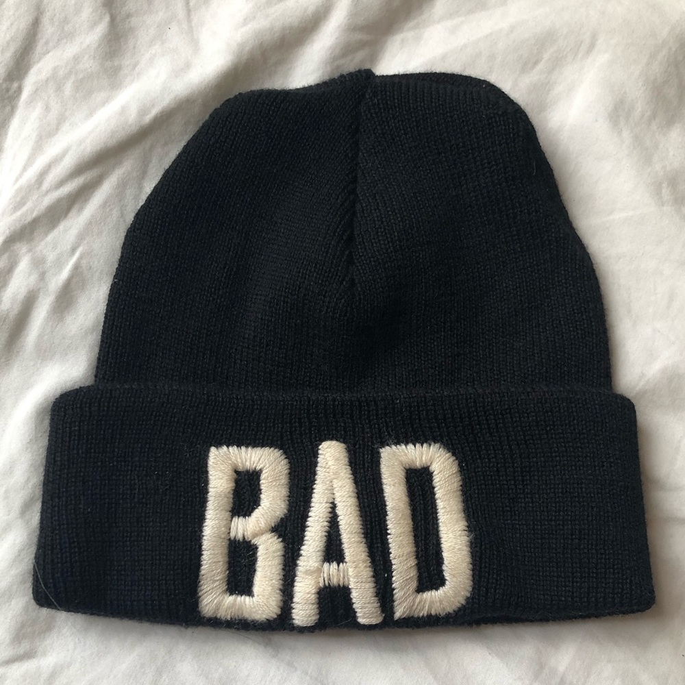 BRANDY MELVILLE “BAD” BEANIE
